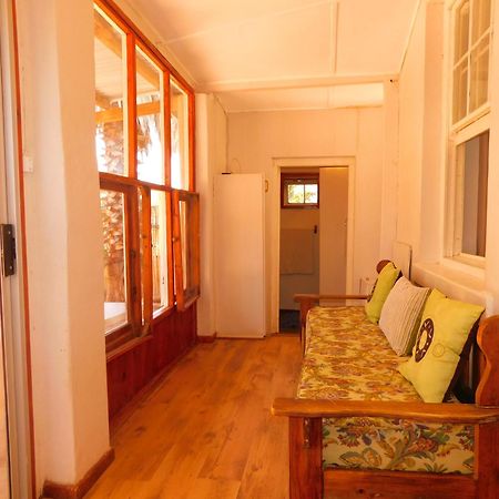 De Rusty Farm Apartment Bagian luar foto