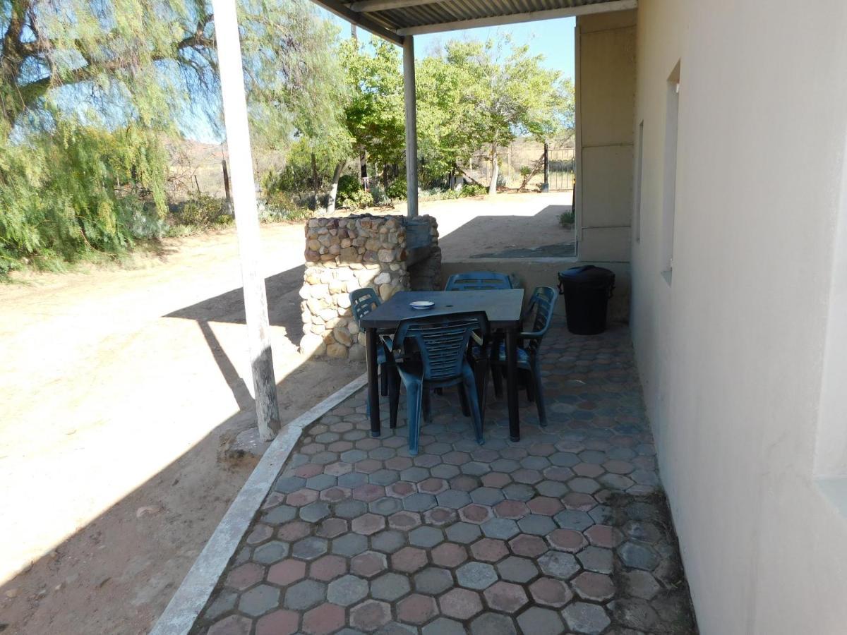 De Rusty Farm Apartment Bagian luar foto