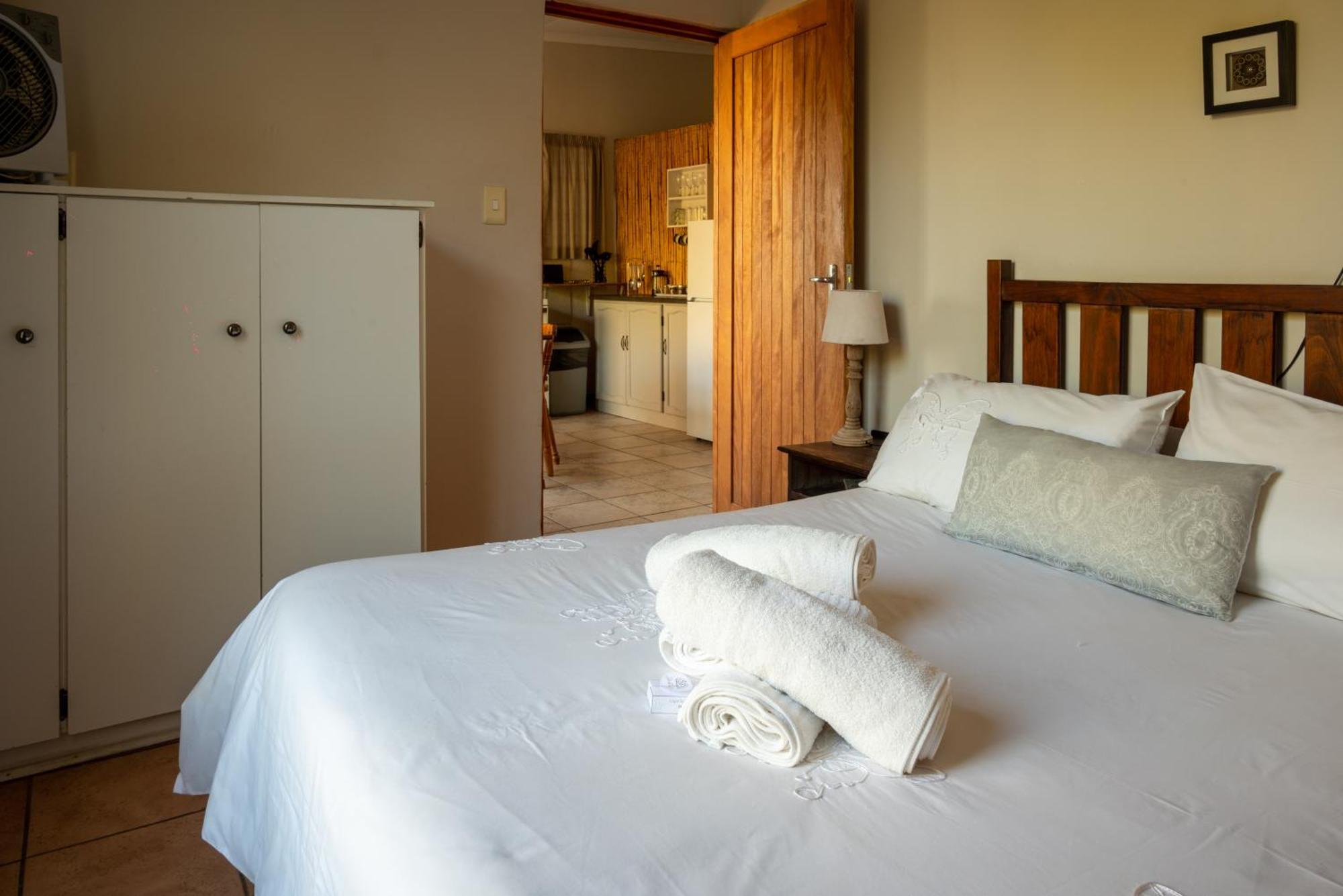 De Rusty Farm Apartment Bagian luar foto