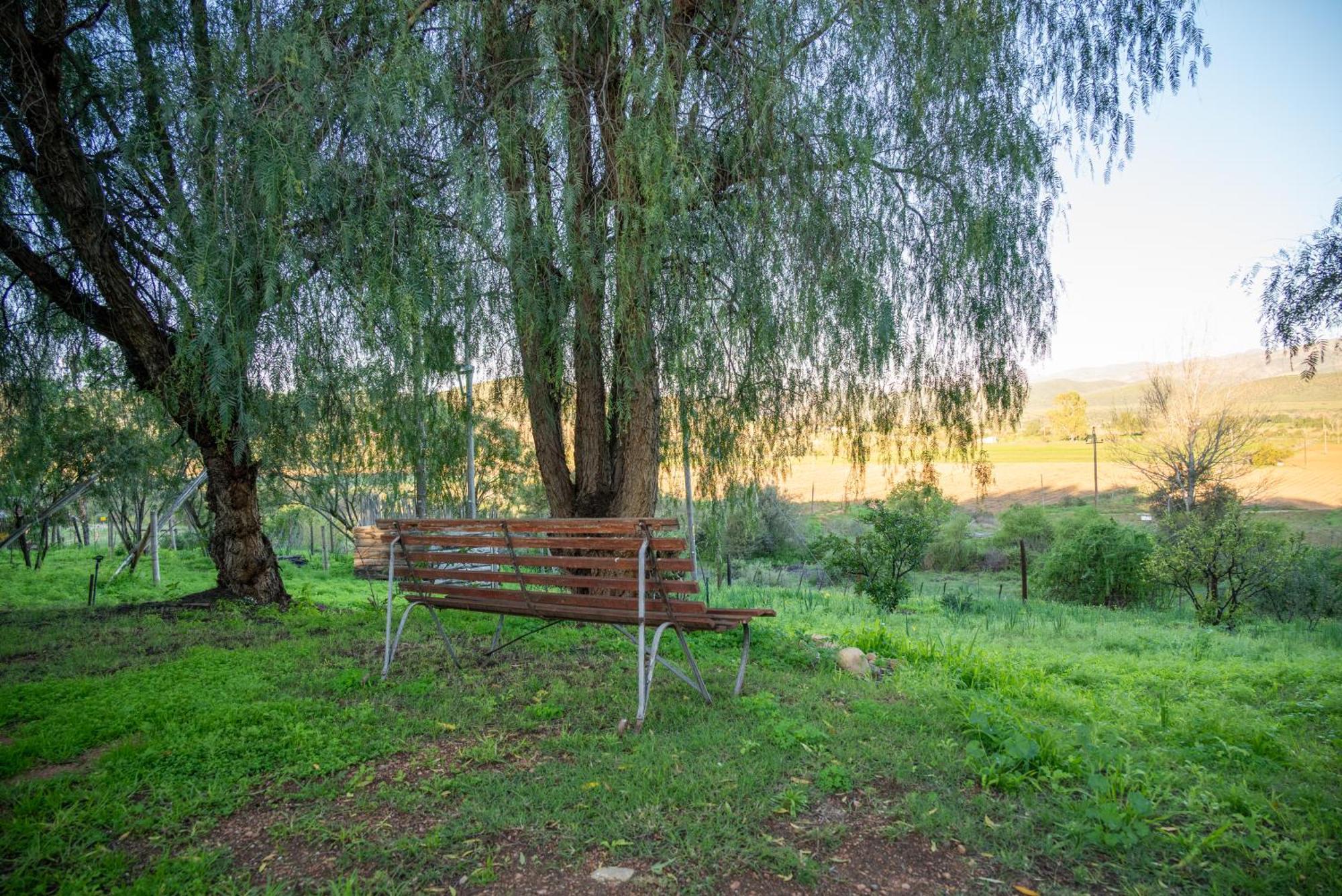 De Rusty Farm Apartment Bagian luar foto