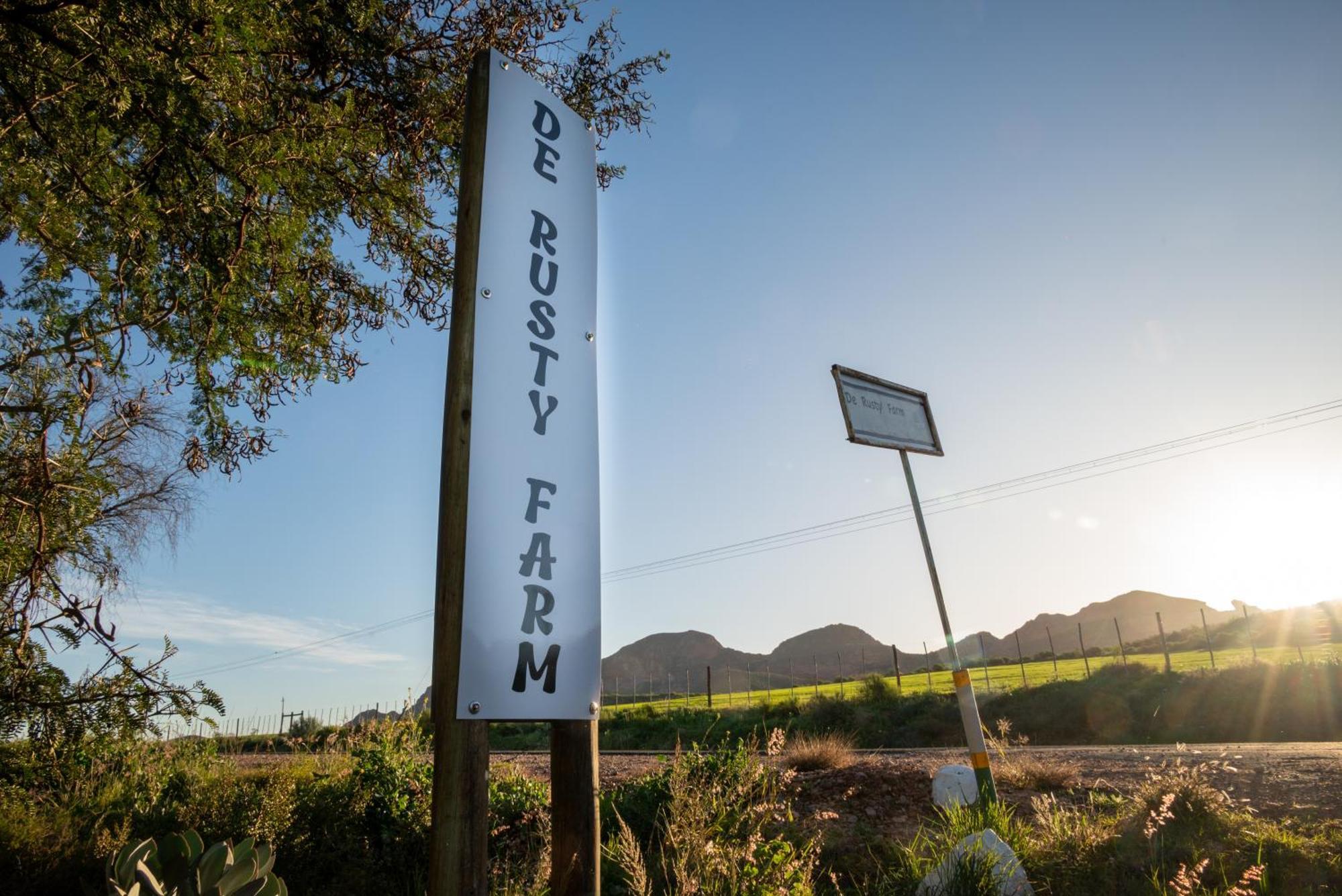 De Rusty Farm Apartment Bagian luar foto