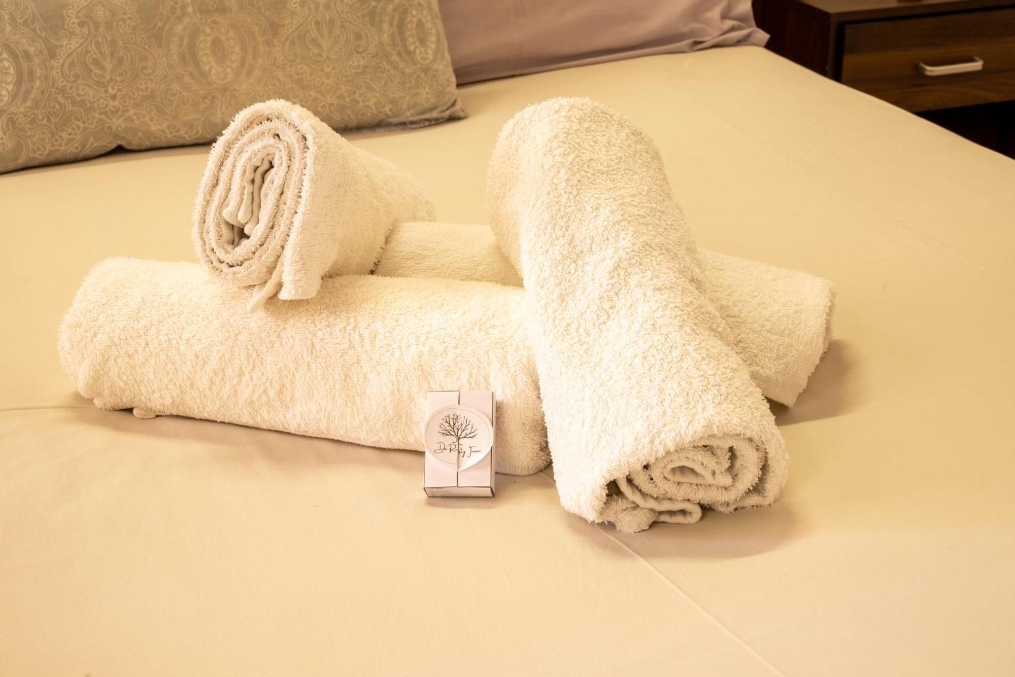 De Rusty Farm Apartment Bagian luar foto