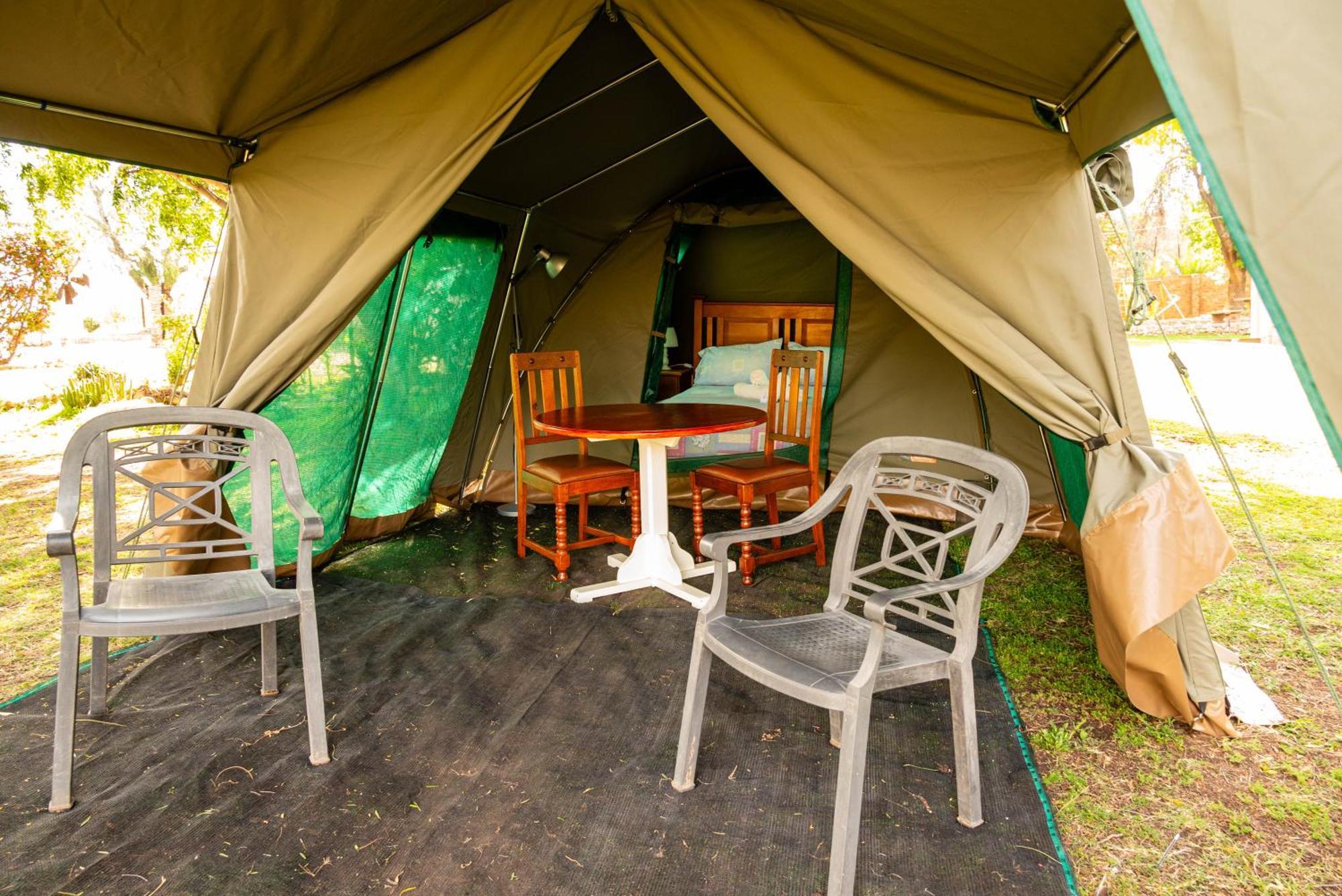 De Rusty Farm Apartment Bagian luar foto